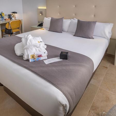 Hotel Serhs Del Port Барселона Екстериор снимка