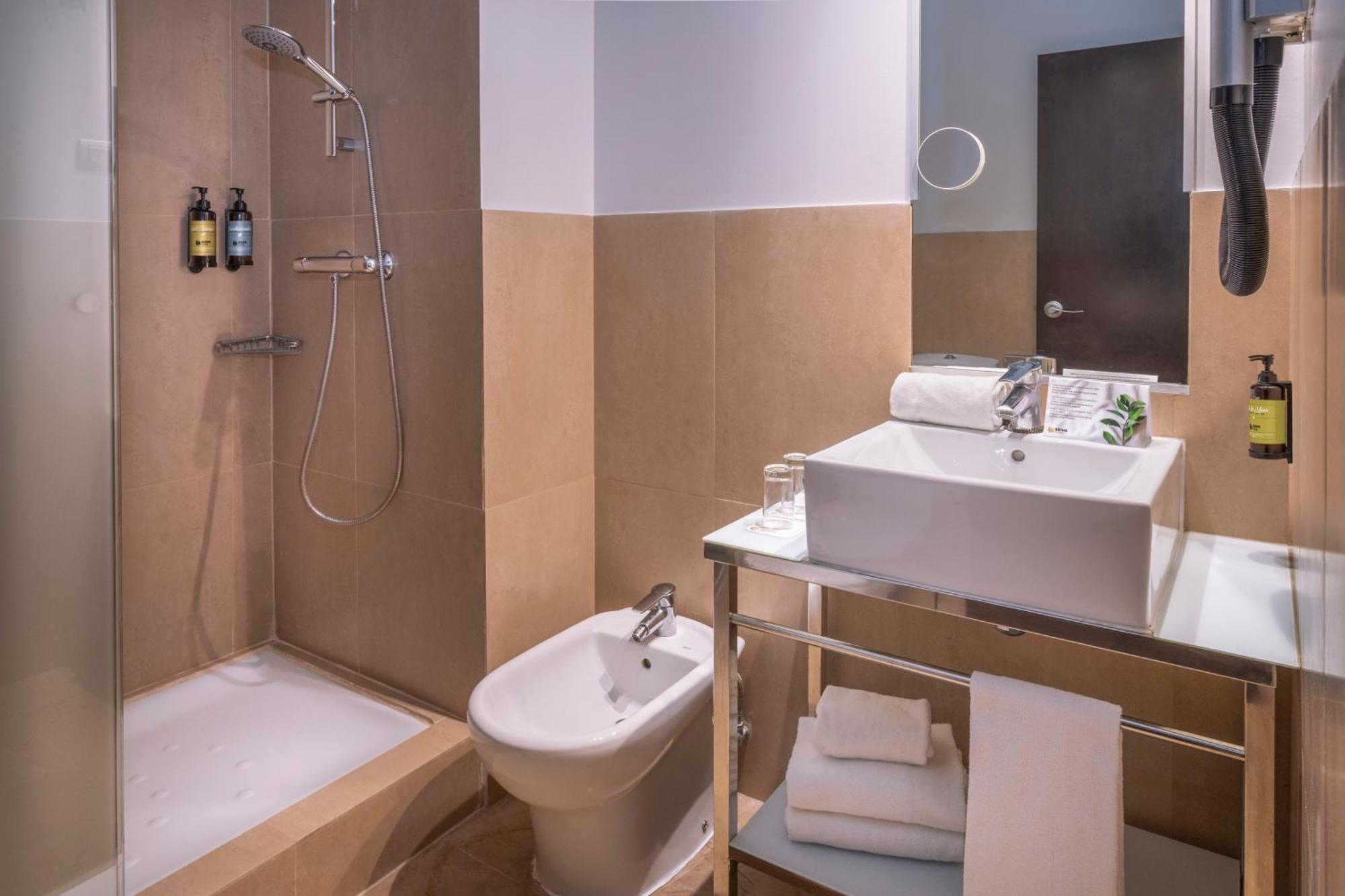 Hotel Serhs Del Port Барселона Стая снимка