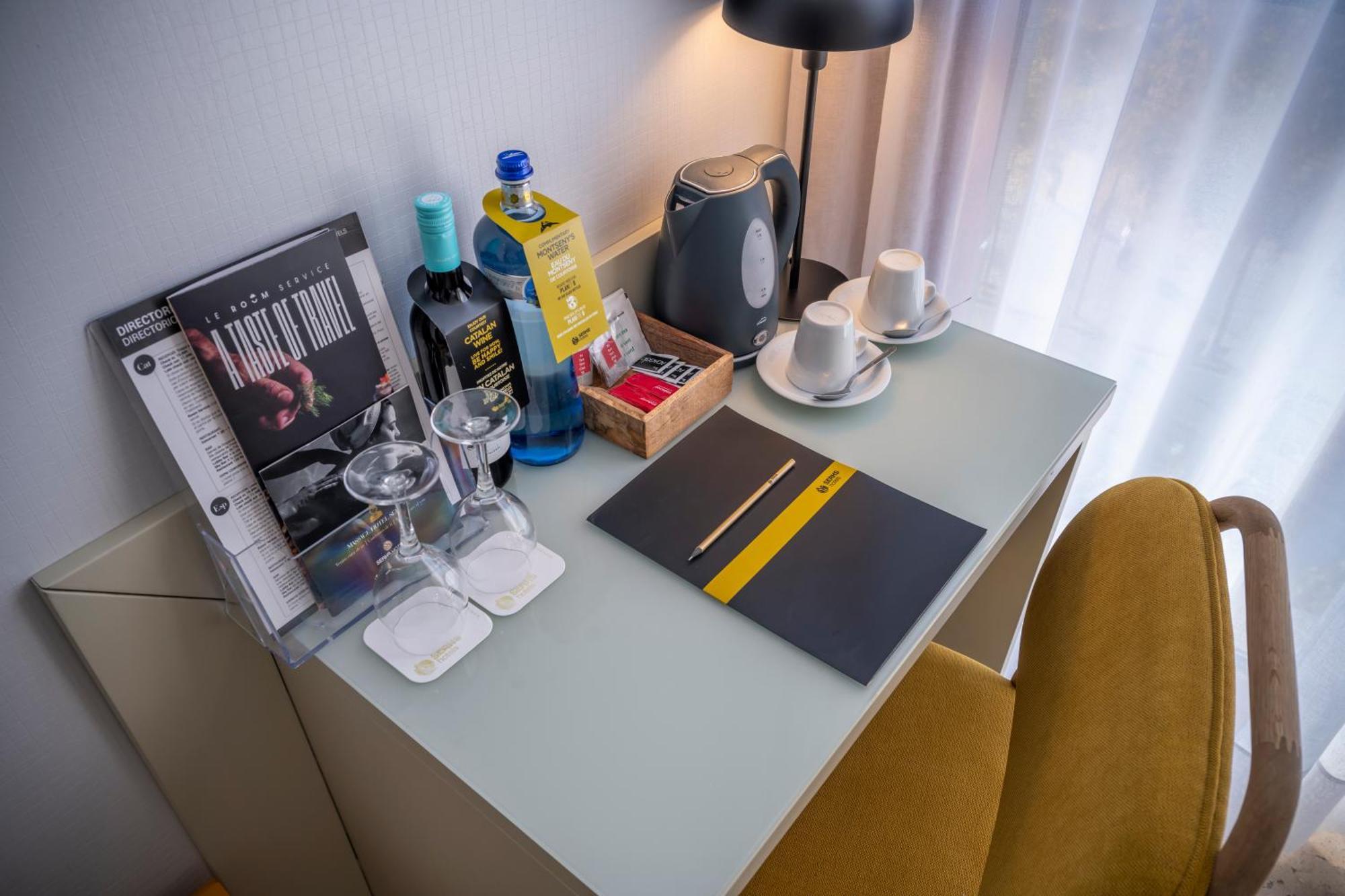 Hotel Serhs Del Port Барселона Екстериор снимка