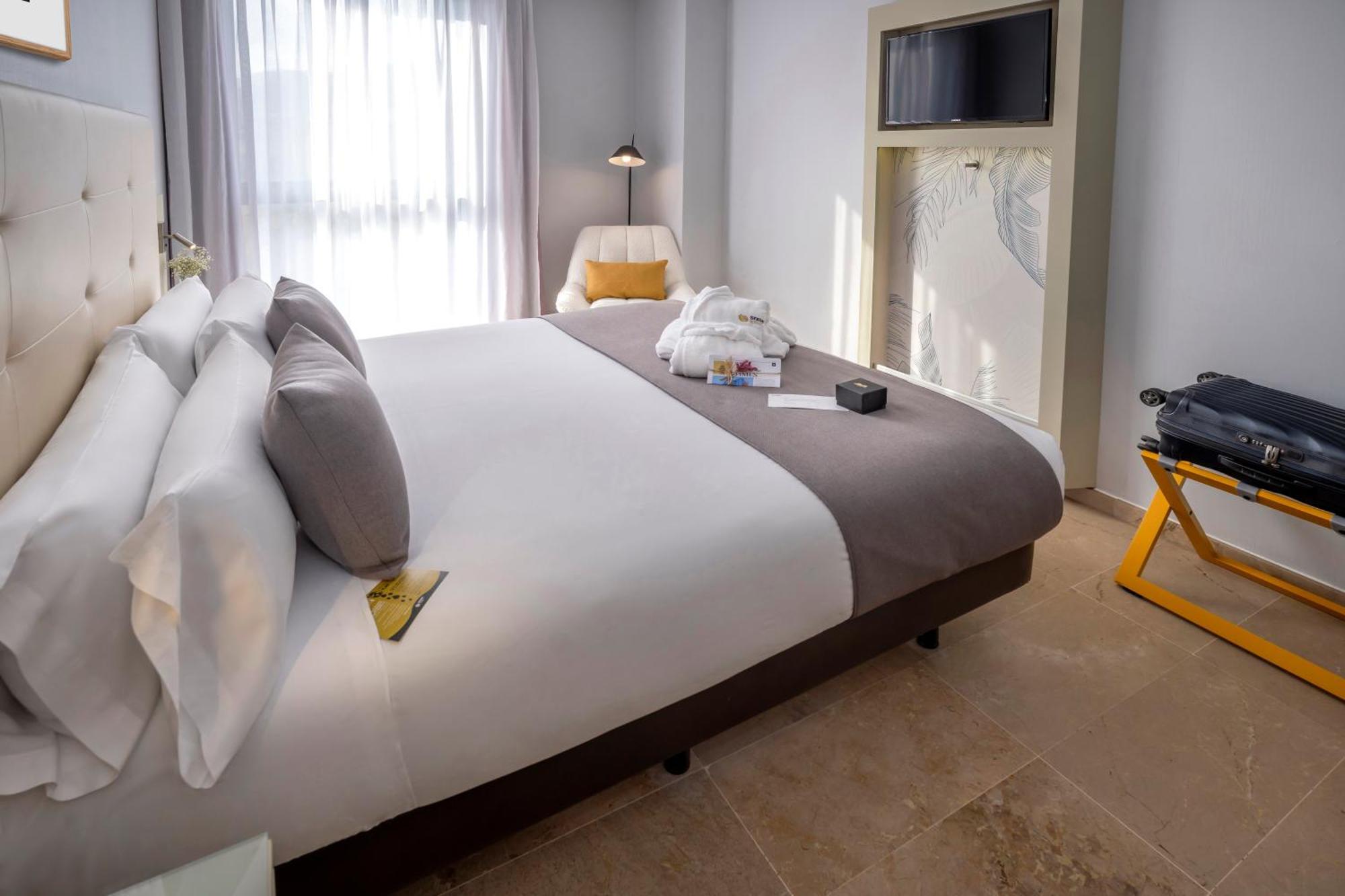 Hotel Serhs Del Port Барселона Екстериор снимка